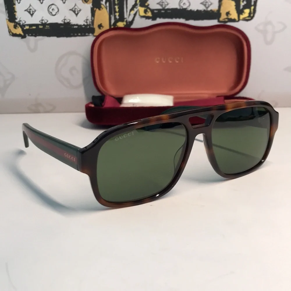 Gucci Tortoise Shell Sunglasses with Green Lenses GG0925s 002